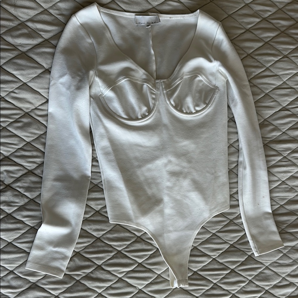 Elegant White Long Sleeve Bodysuit